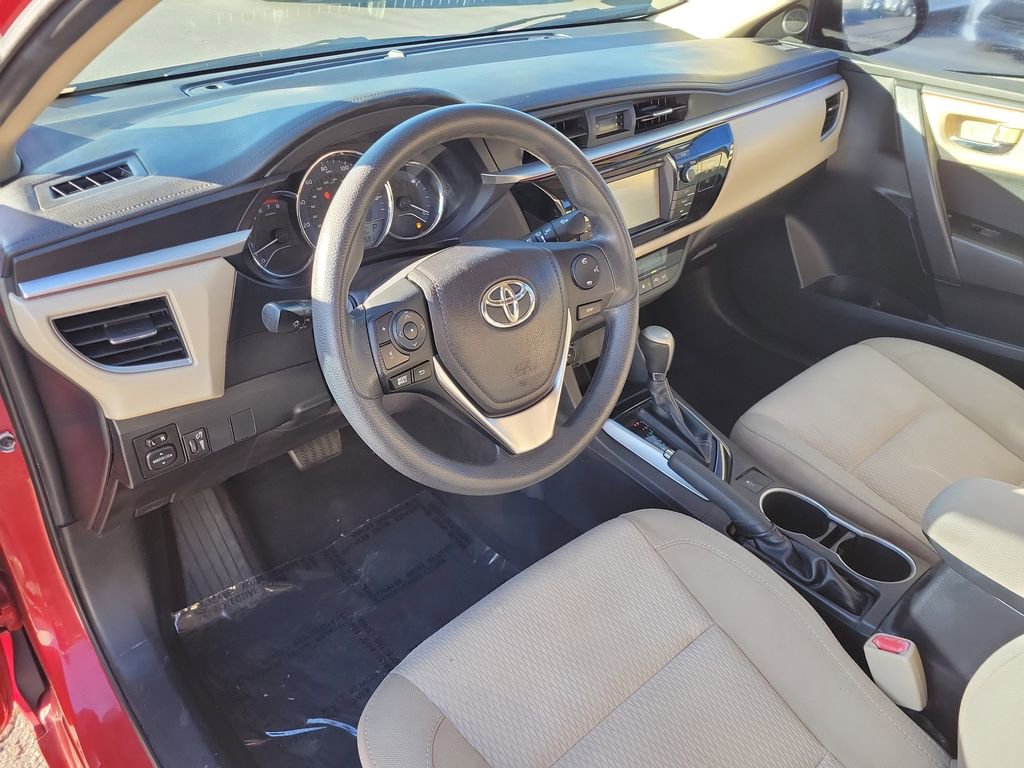 Used 2015 Toyota Corolla LE image 17