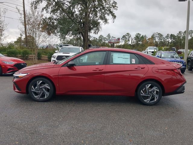 New 2025 Hyundai Elantra Sport FWD image 8