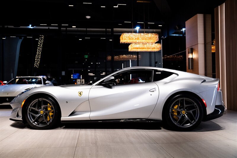 Used 2018 Ferrari 812 Superfast RWD image 45