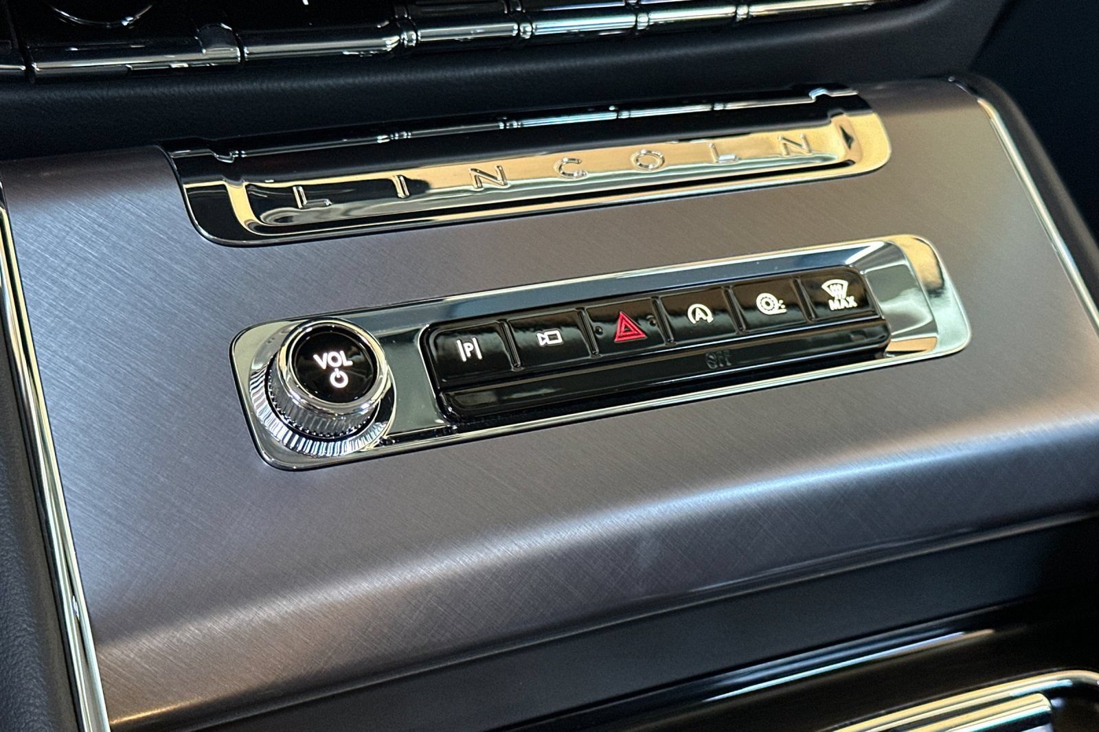 New 2026 Lincoln Aviator 2WD w/ Jet Appearance Package image 21