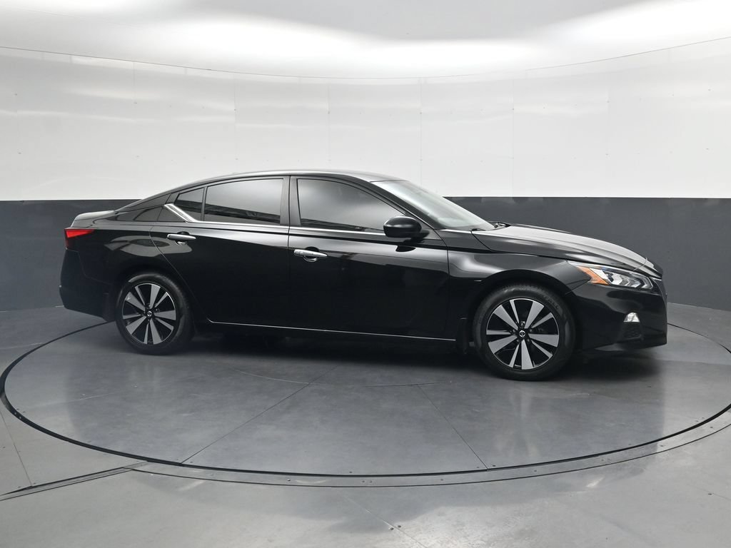 Used 2022 Nissan Altima 2.5 SV FWD image 4