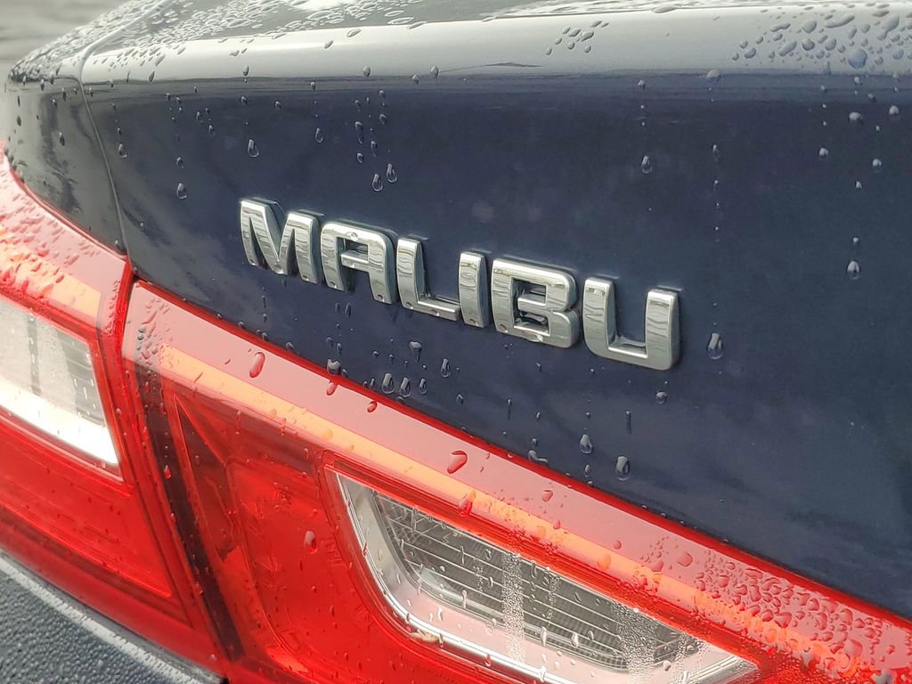 Used 2018 Chevrolet Malibu LT image 34