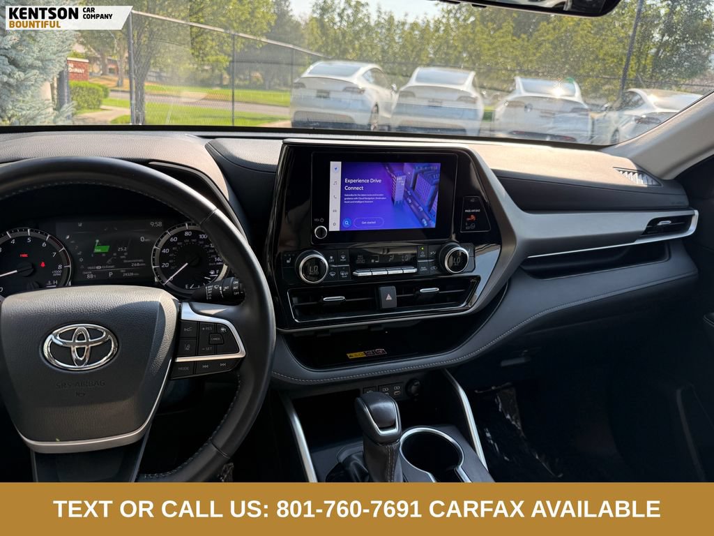 Used 2025 Toyota Highlander XLE AWD/4WD image 20