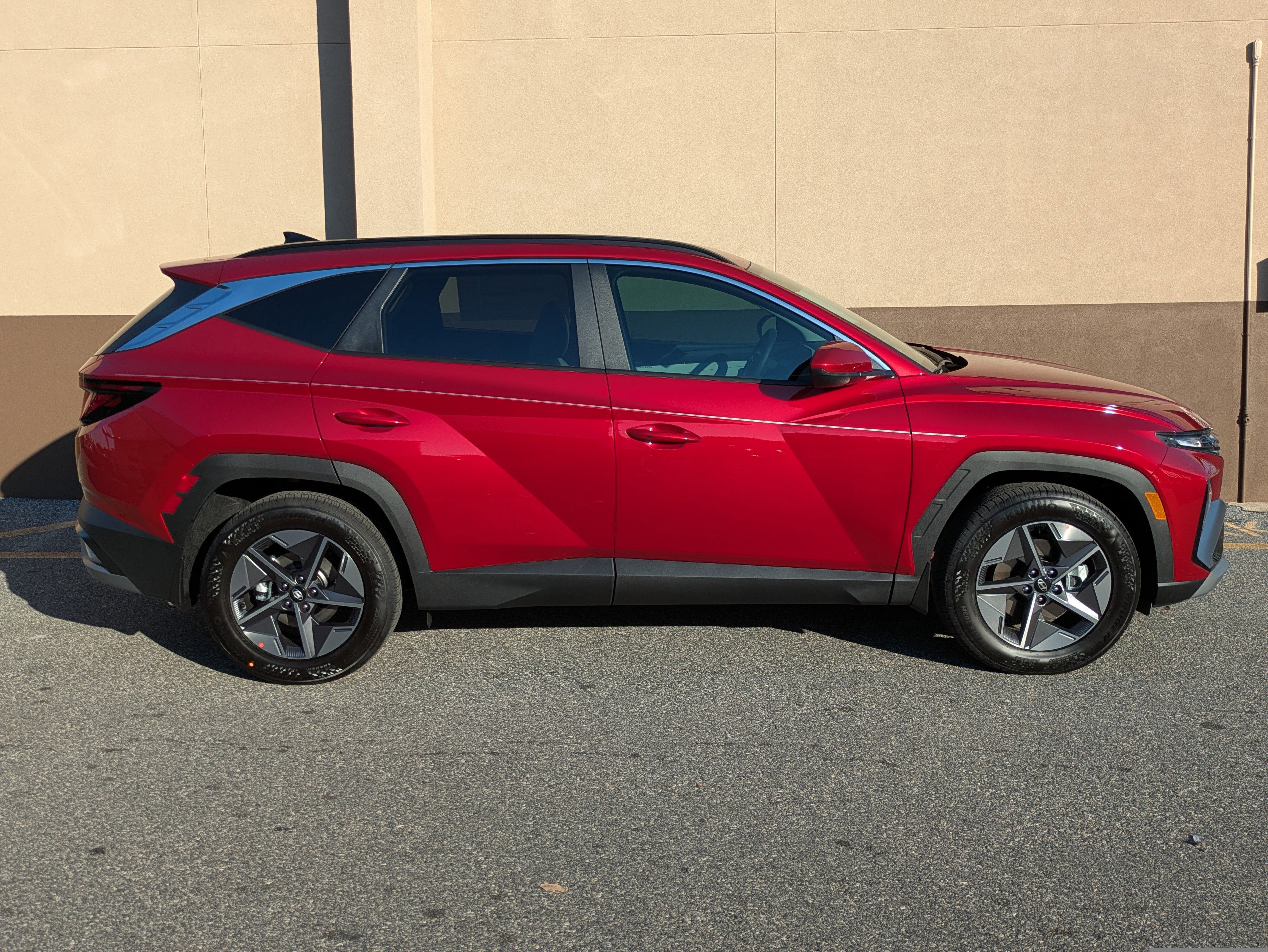 New 2026 Hyundai Tucson SEL image 3