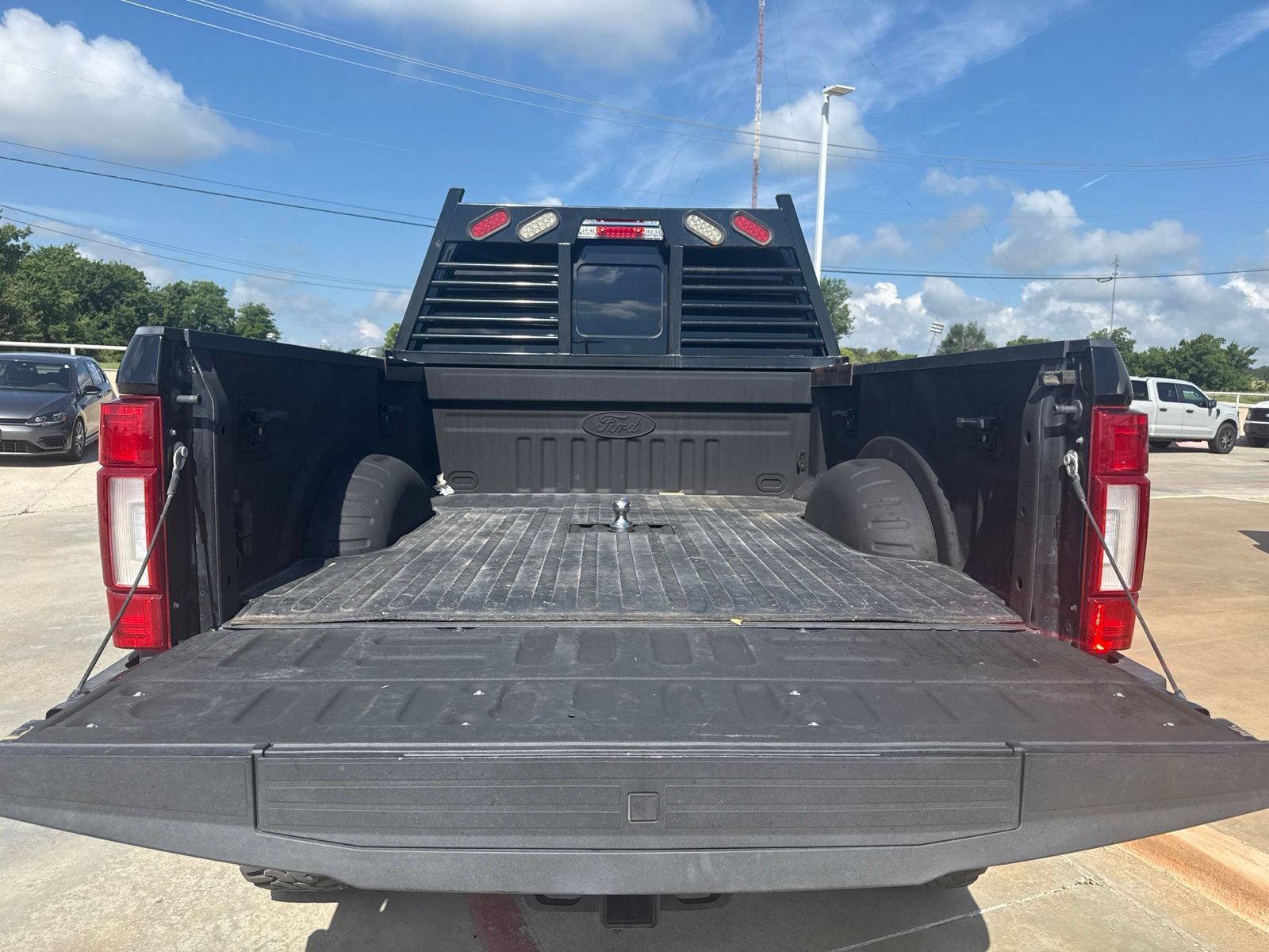 Used 2022 Ford F250 Lariat w/ Black Appearance Package AWD/4WD image 9