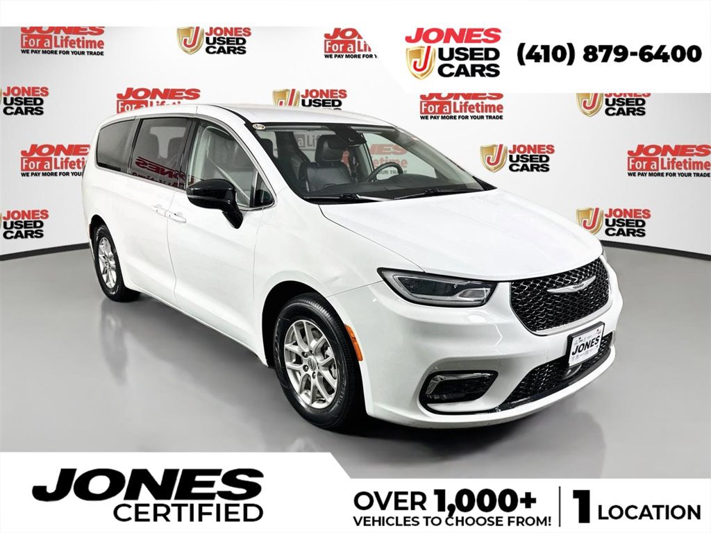 Used 2024 Chrysler Pacifica Touring-L