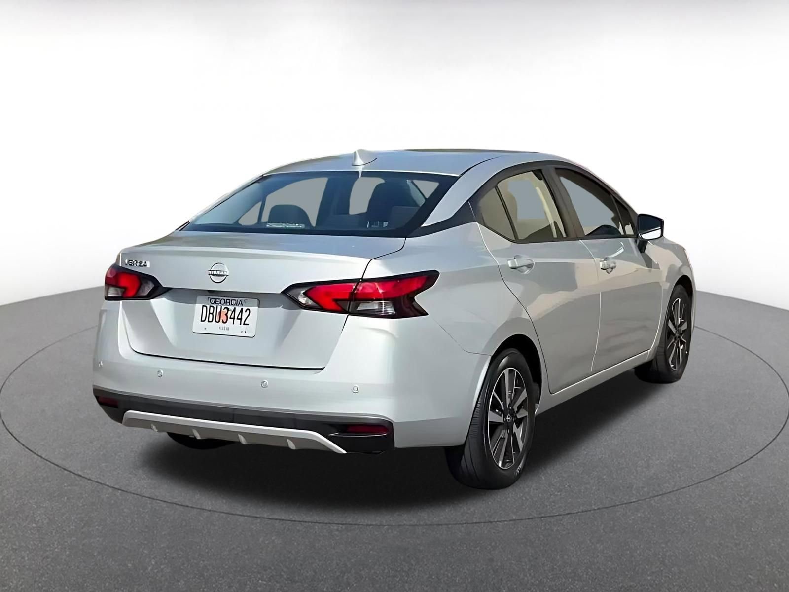 Used 2025 Nissan Versa SV image 14