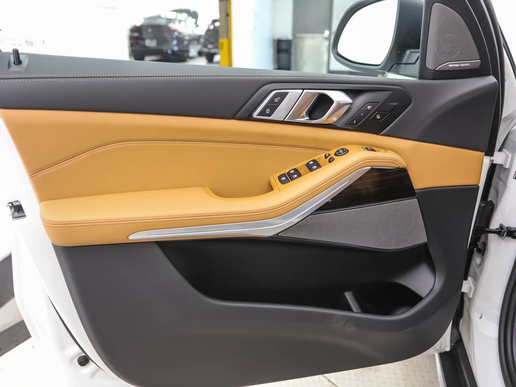 Used 2026 BMW X5 xDrive40i image 9