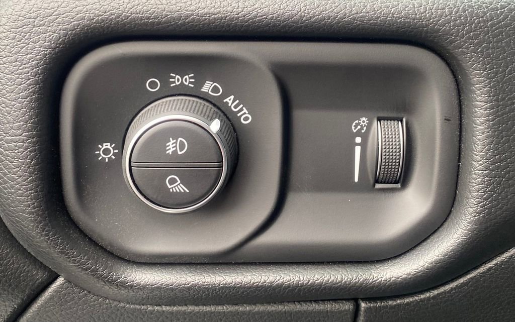 New 2026 RAM 2500 Tradesman w/ Chrome Appearance Group image 15