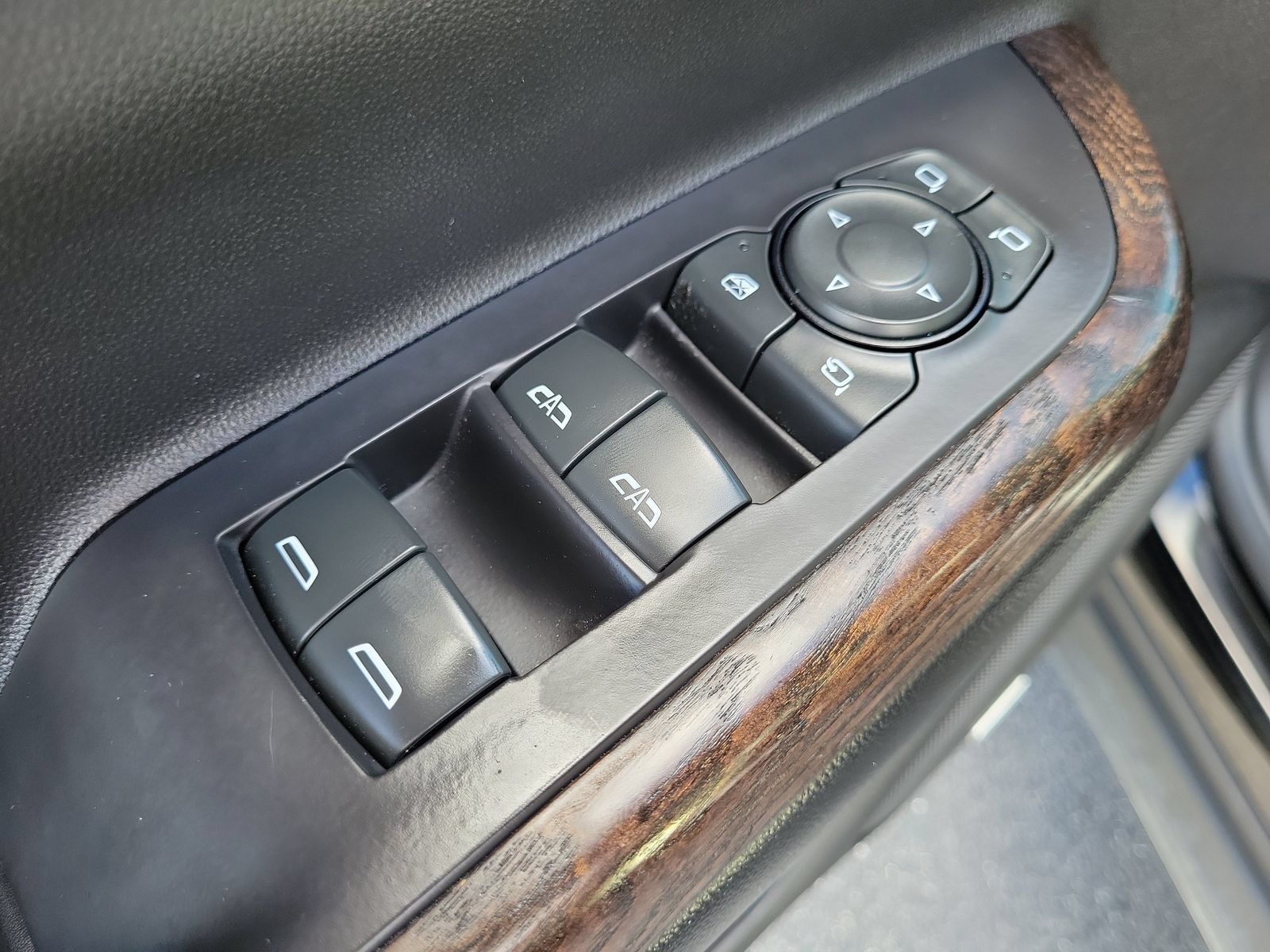 Used 2020 GMC Acadia Denali FWD image 16