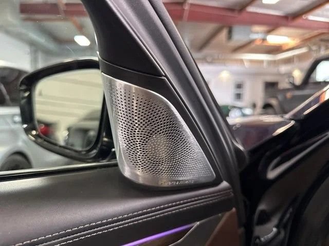 Used 2018 BMW 750i RWD image 15