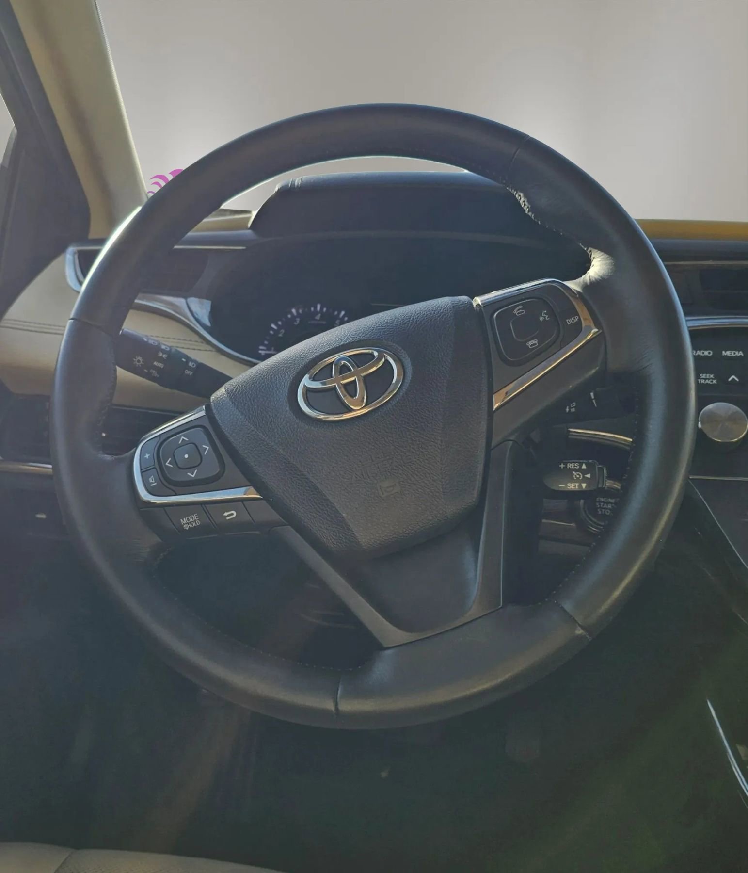 Used 2014 Toyota Avalon Limited FWD image 24