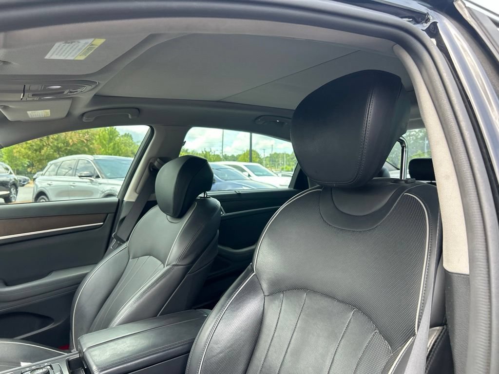 Used 2017 Genesis G80 3.8 w/ Option Group 03 AWD/4WD image 11