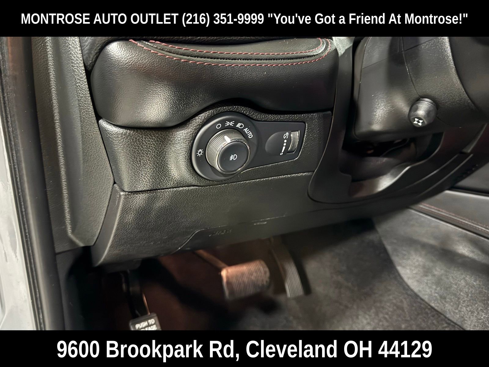 Used 2022 Dodge Durango R/T w/ Blacktop Package image 16