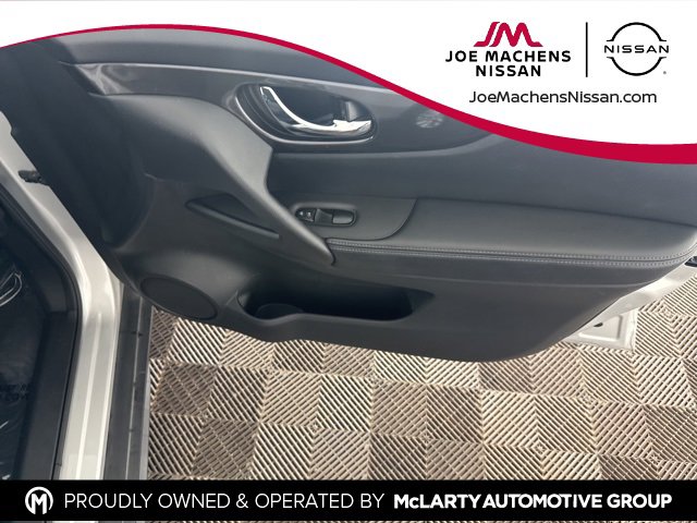 Certified 2020 Nissan Rogue SV image 19