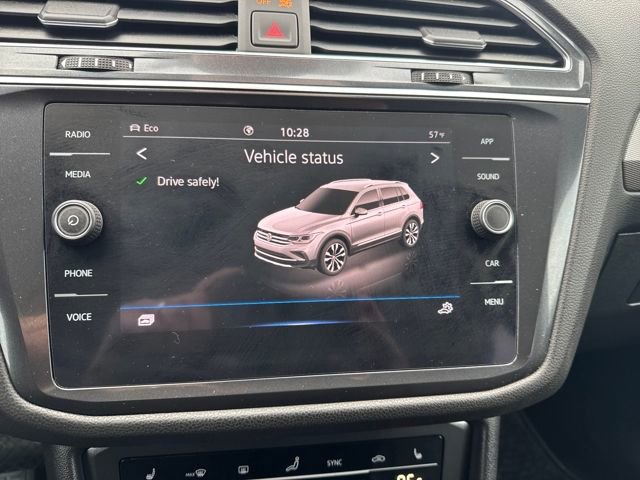 Certified 2022 Volkswagen Tiguan SE w/ Panoramic Sunroof Package image 25