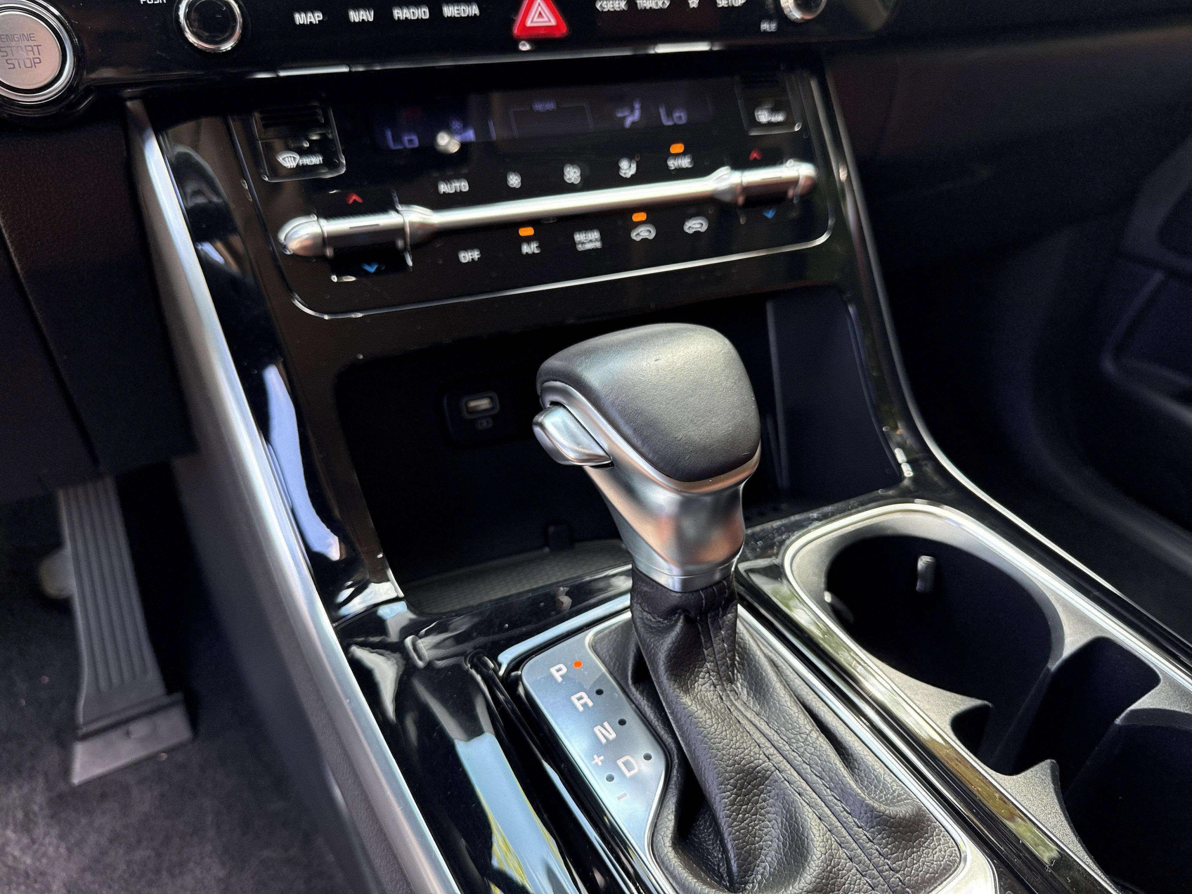 Used 2024 Kia Carnival SX Prestige image 30