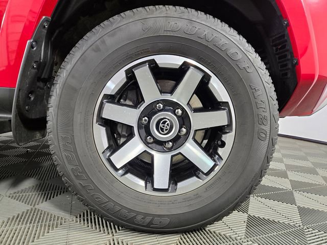 Used 2024 Toyota 4Runner TRD Off-Road image 13