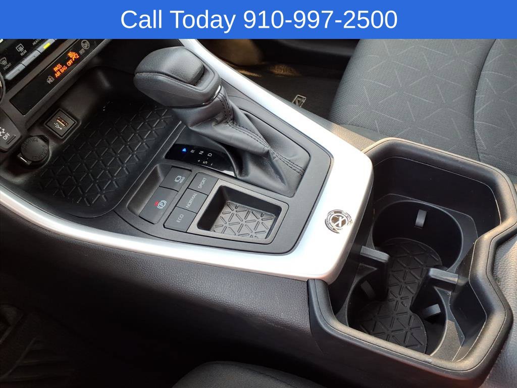 Used 2024 Toyota RAV4 XLE FWD image 17