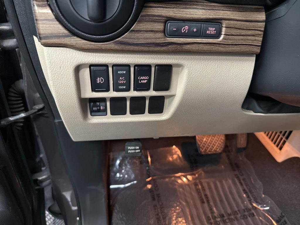 Used 2016 Nissan Titan SL image 32