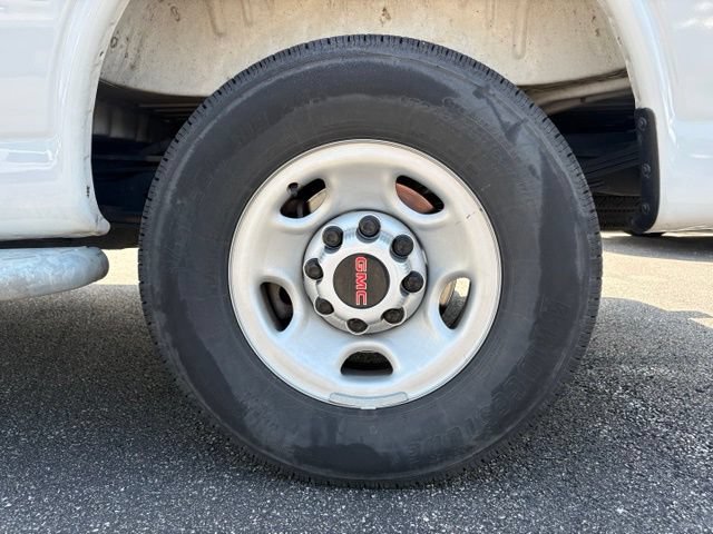 Used 2025 GMC Savana 2500 w/ Driver Convenience Package RWD image 17