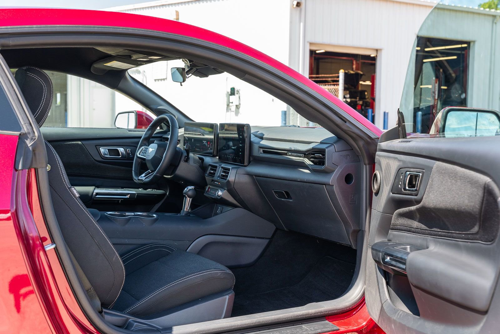 Used 2025 Ford Mustang Coupe image 11