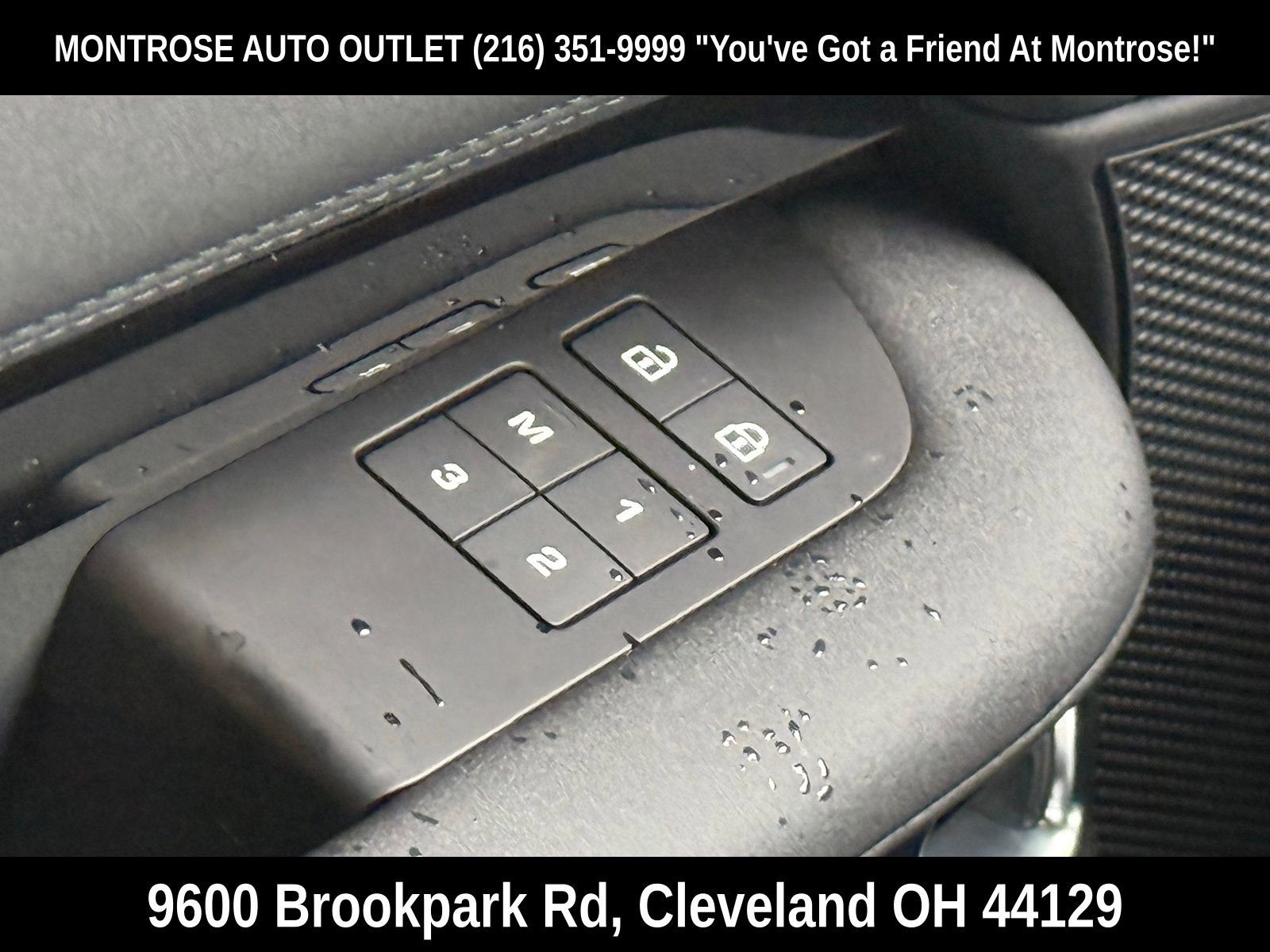 New 2026 Land Rover Discovery S AWD/4WD image 38