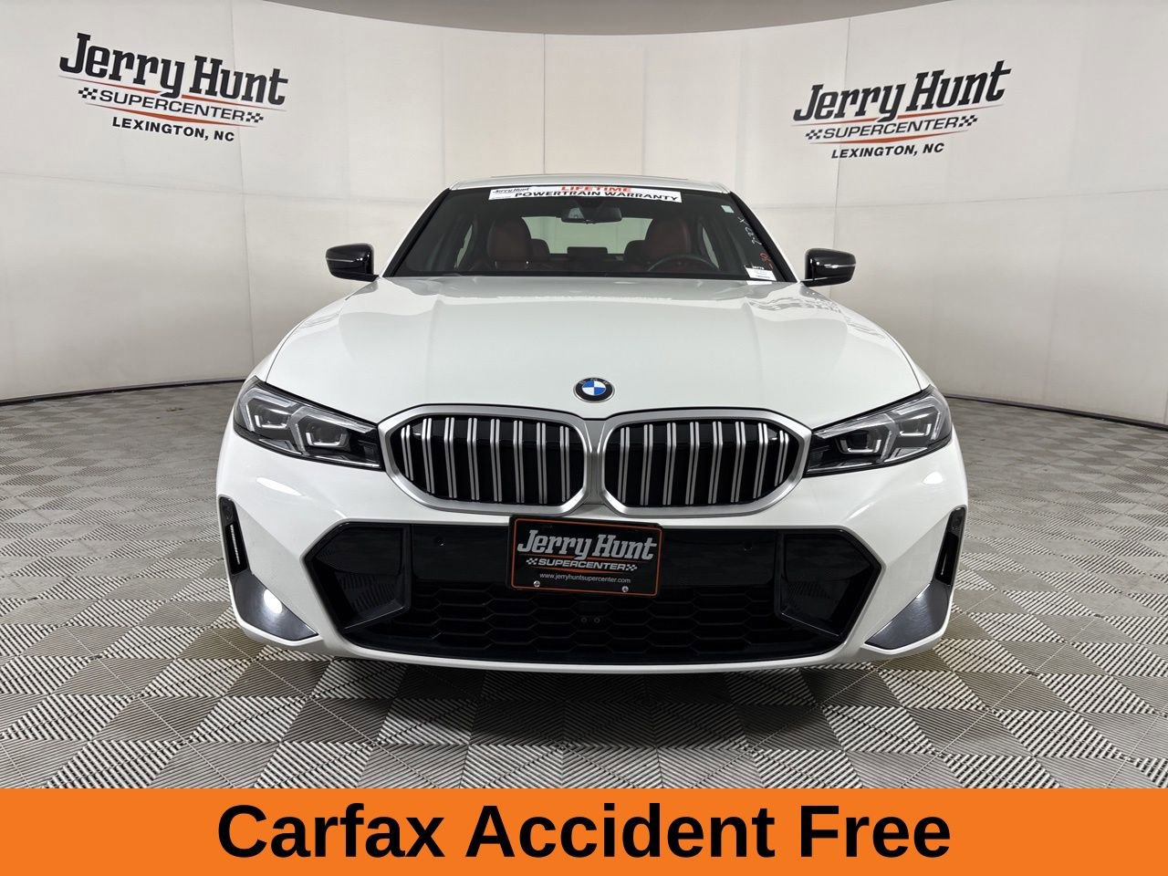 Used 2025 BMW 330i xDrive Sedan w/ M Sport Package image 3