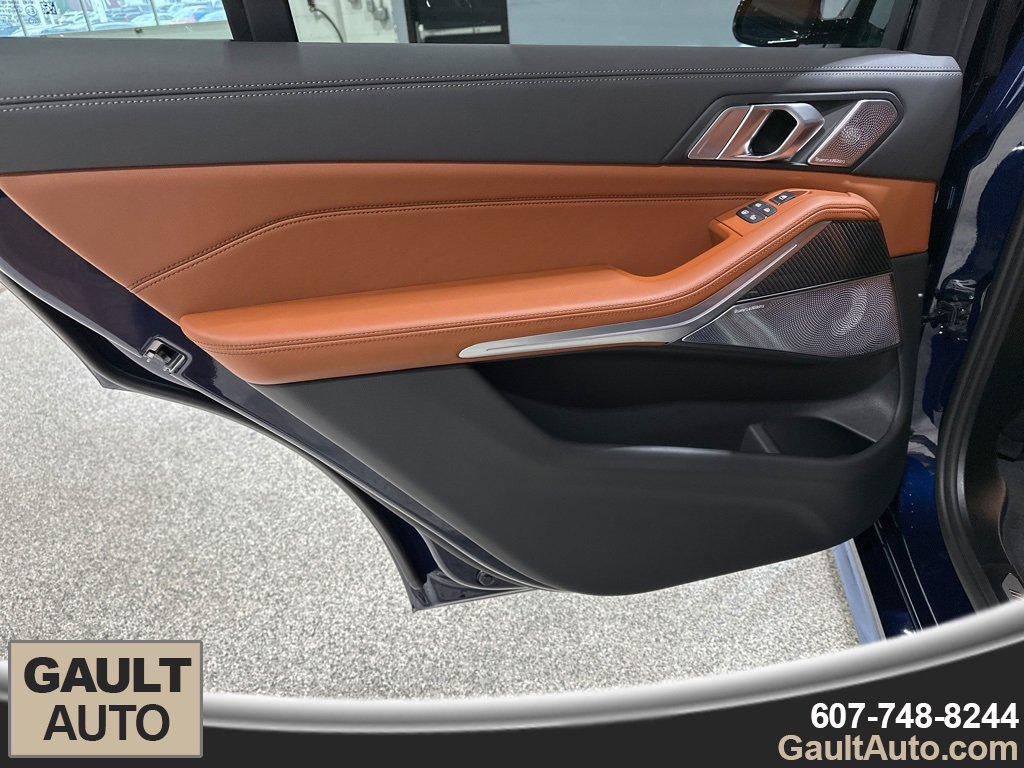 New 2026 BMW X7 M60i image 15