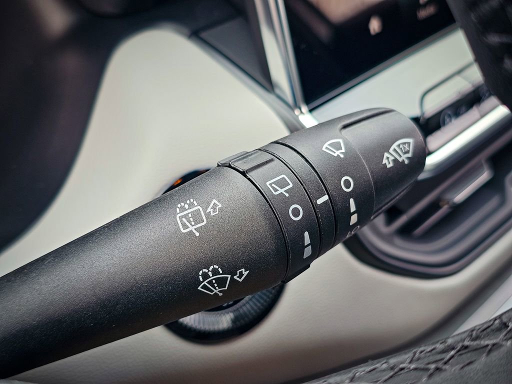 New 2026 Jeep Compass Limited image 17