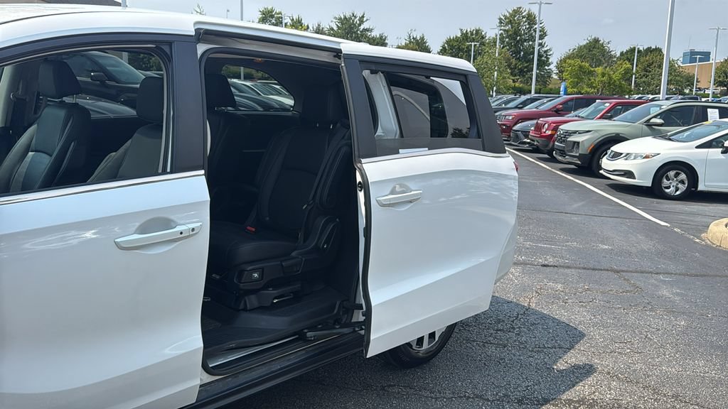 Certified 2025 Honda Odyssey EX-L image 25