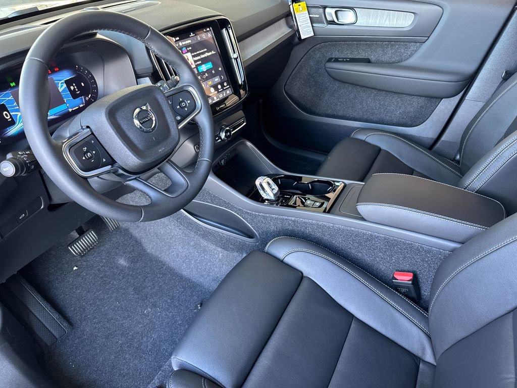 New 2026 Volvo XC40 B5 Ultra w/ Climate Package image 9