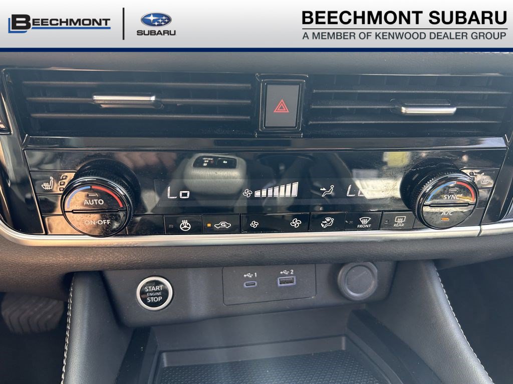 Used 2023 Nissan Rogue SL AWD/4WD image 14