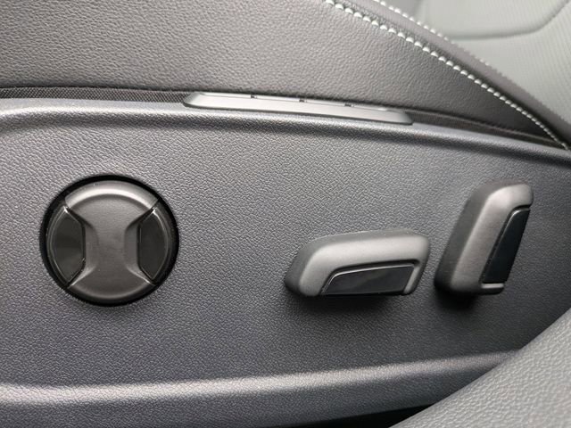 New 2026 Volkswagen Jetta SEL FWD image 19