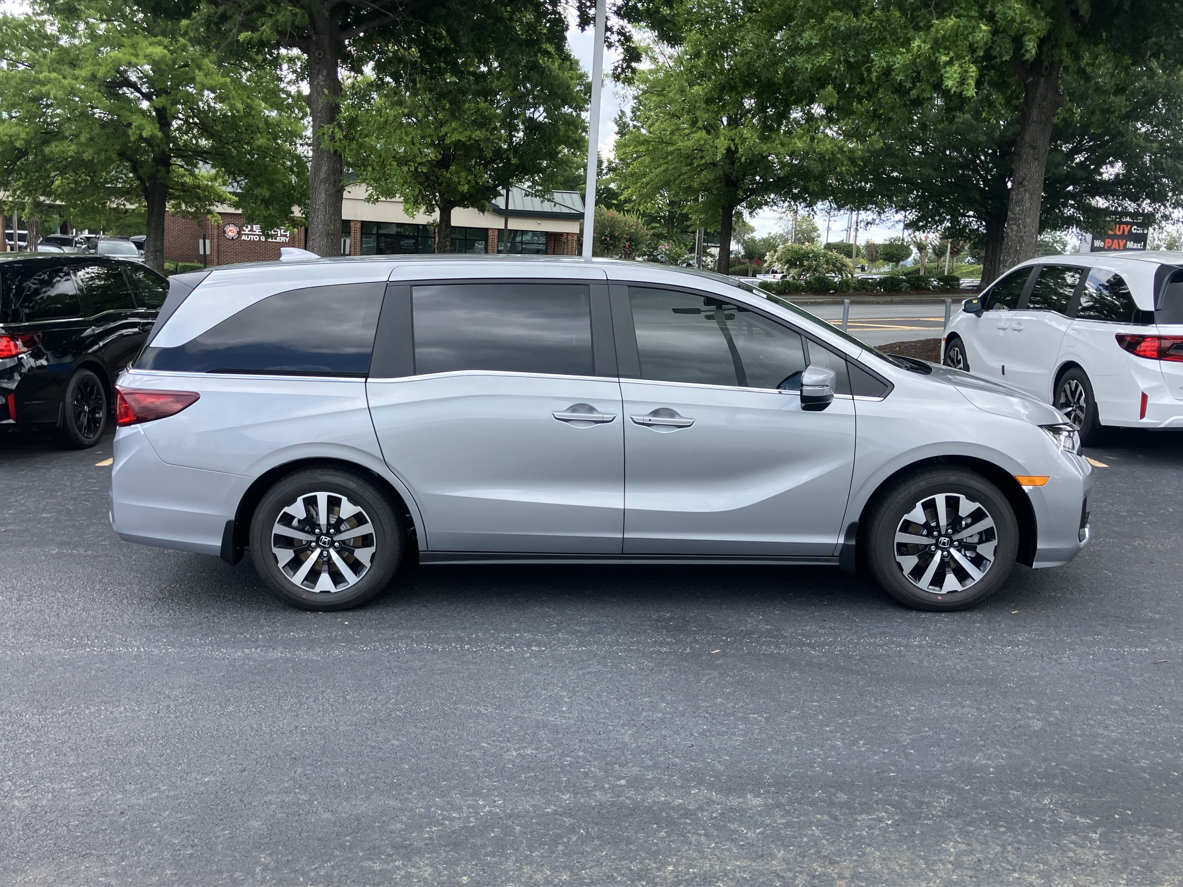 New 2026 Honda Odyssey EX-L image 10
