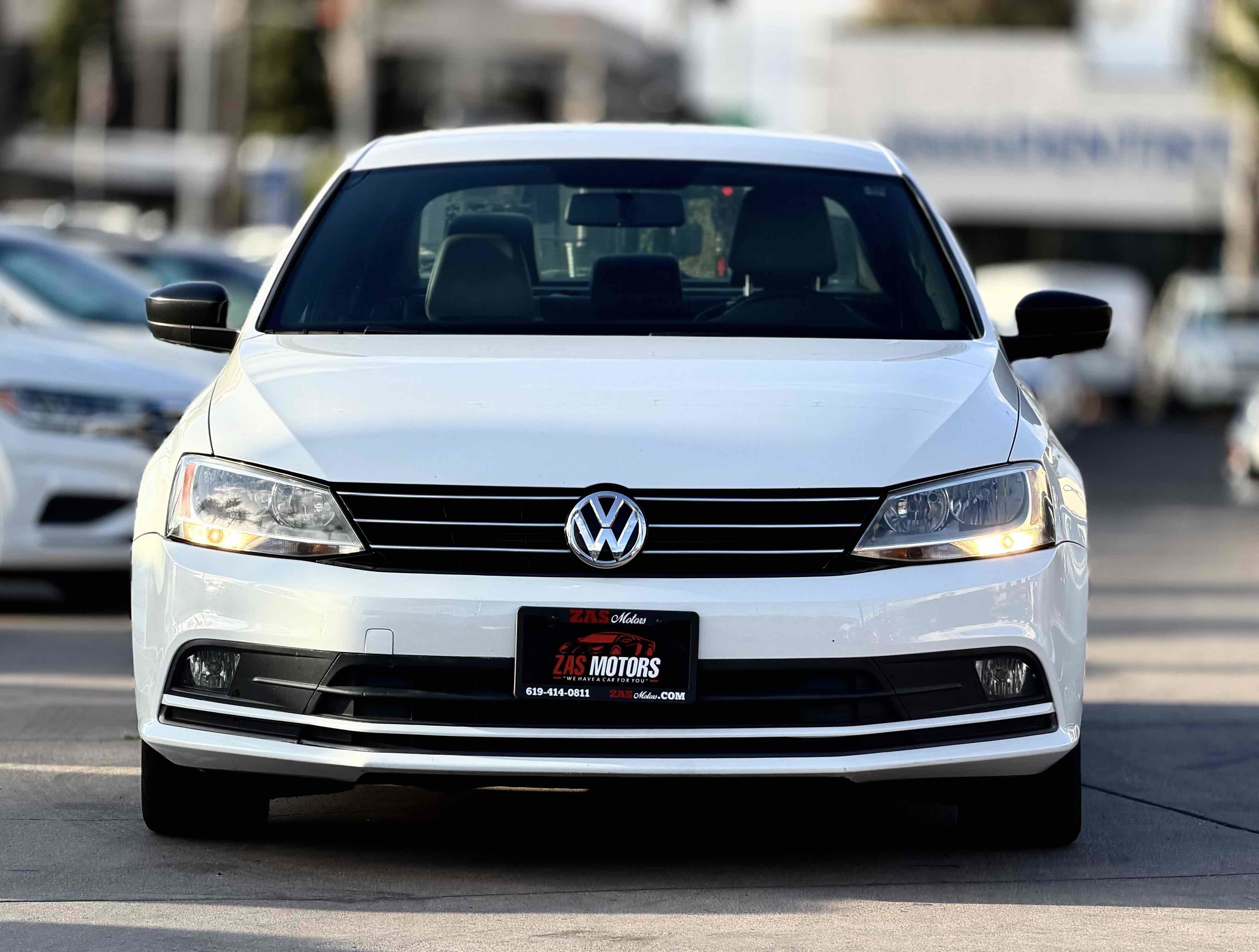 Used 2016 Volkswagen Jetta Sport image 2