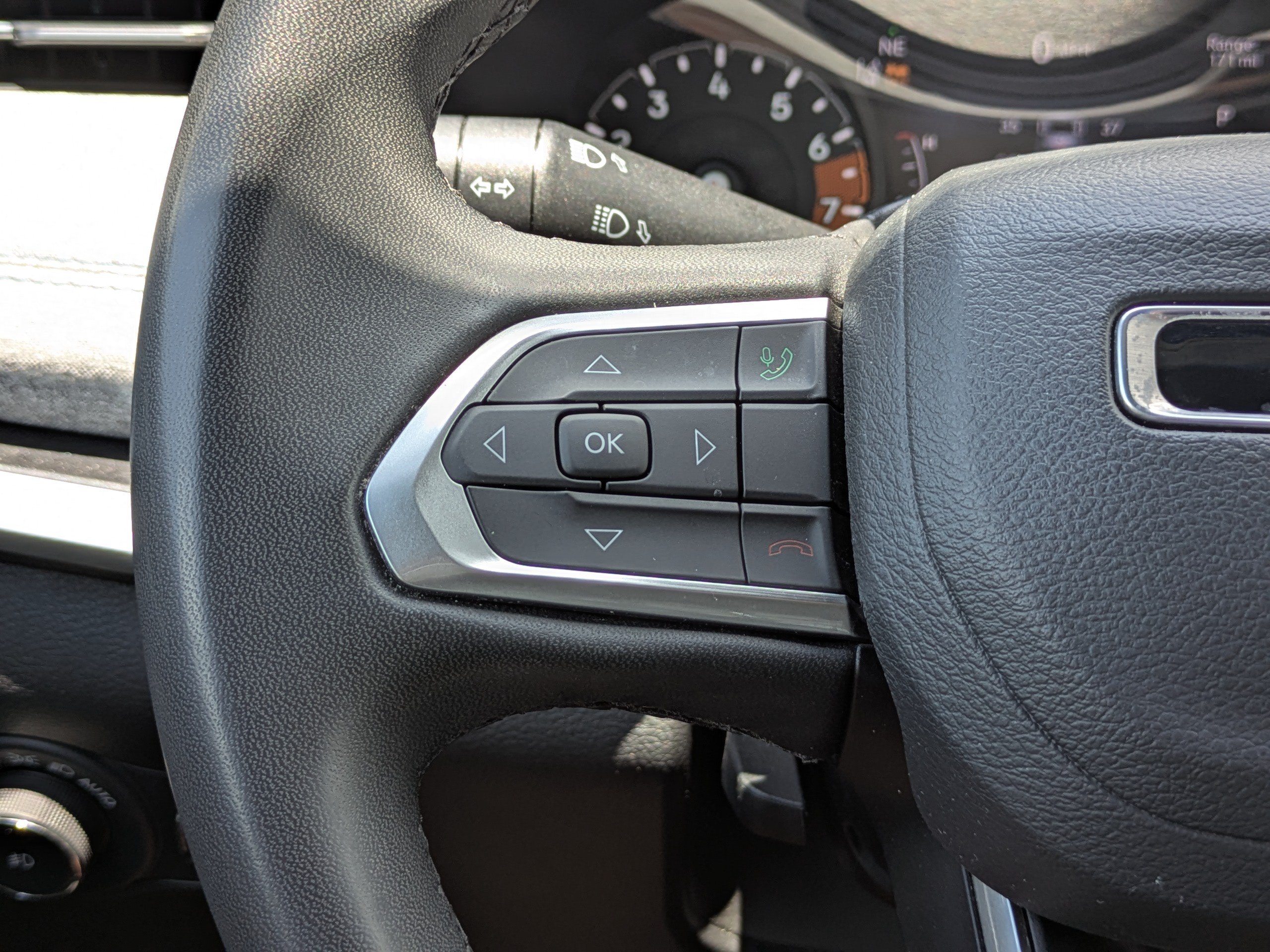 Used 2024 Jeep Compass Latitude AWD/4WD image 26