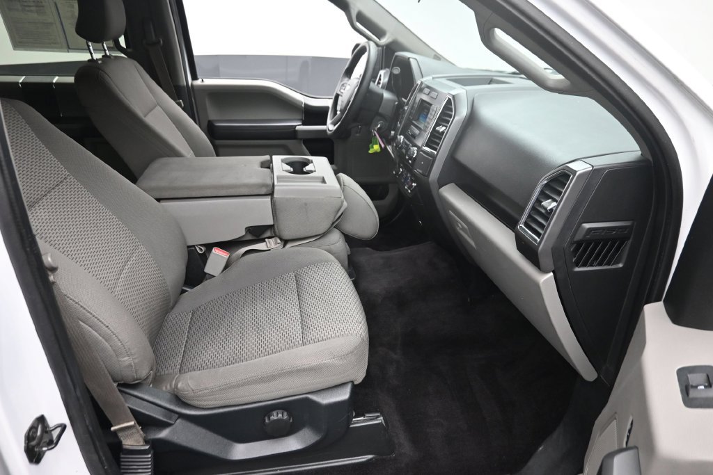 Used 2015 Ford F150 XLT AWD/4WD image 9