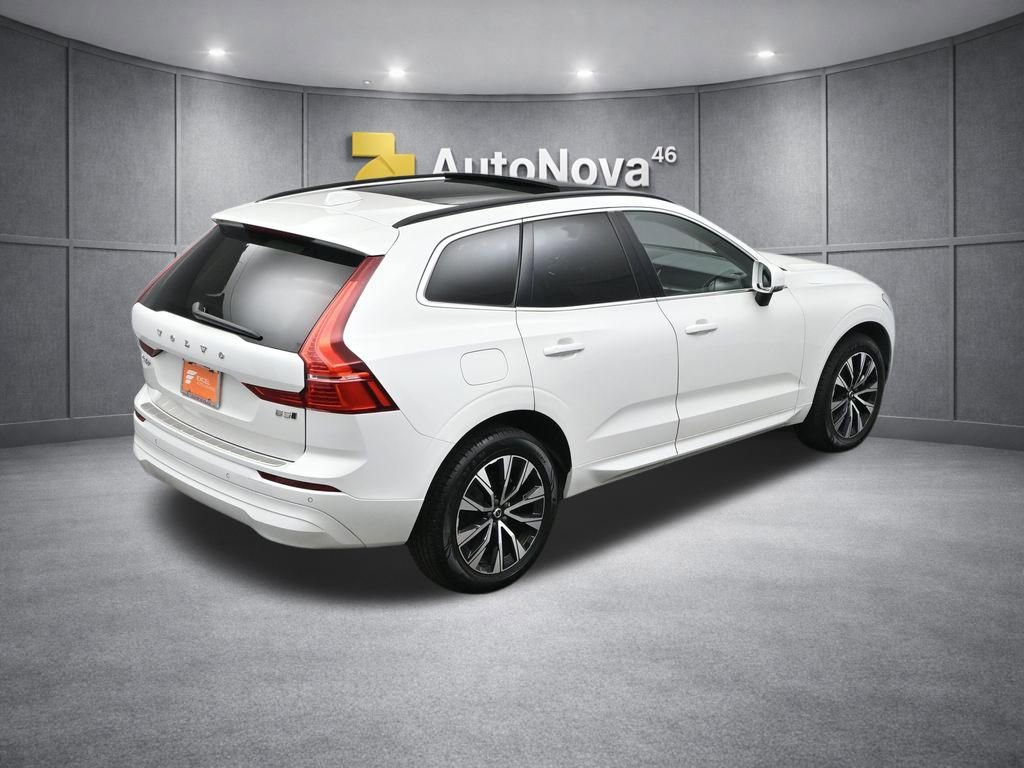 Used 2023 Volvo XC60 B5 Core image 40