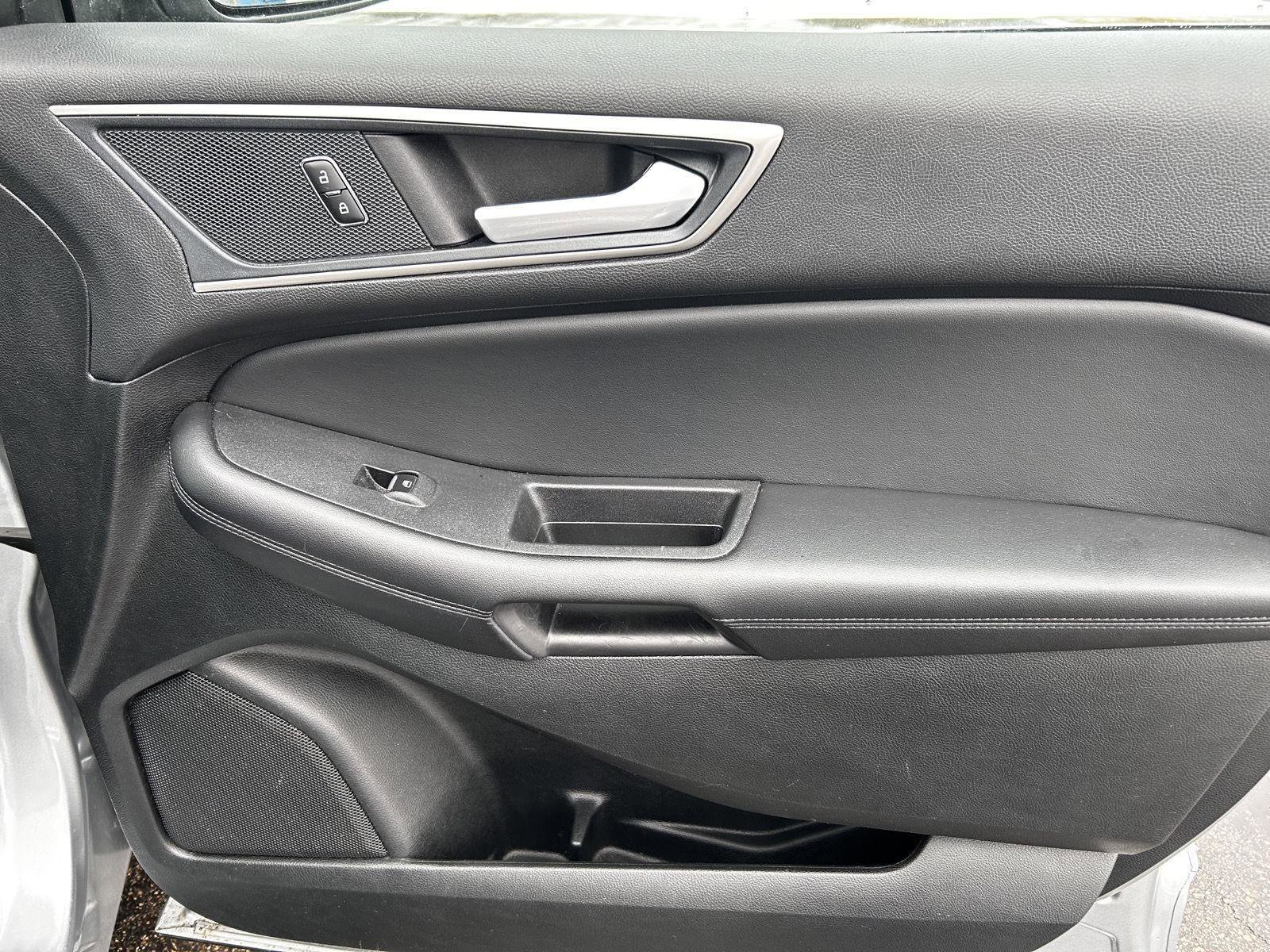 Used 2024 Ford Edge SEL image 20