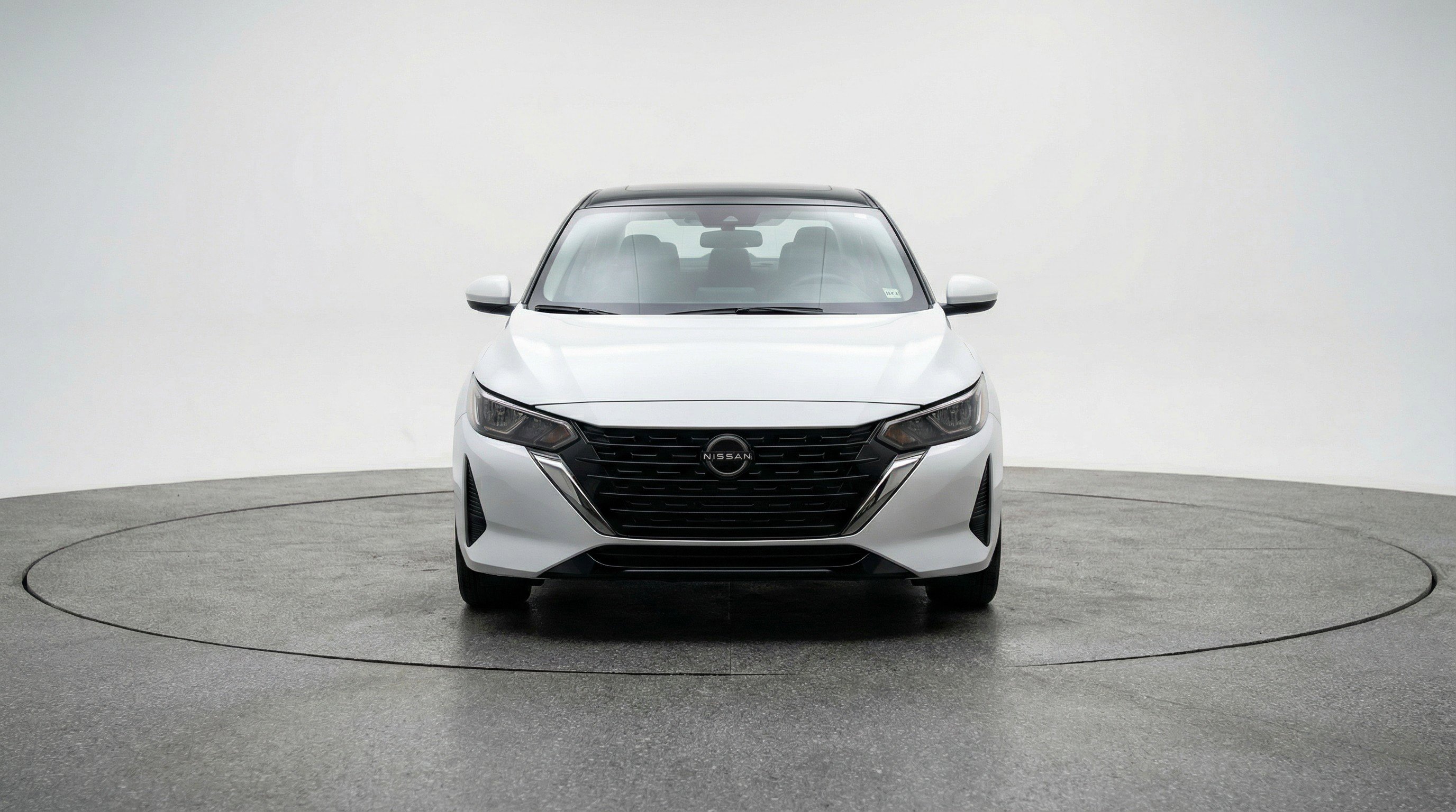 Used 2025 Nissan Sentra SV image 2