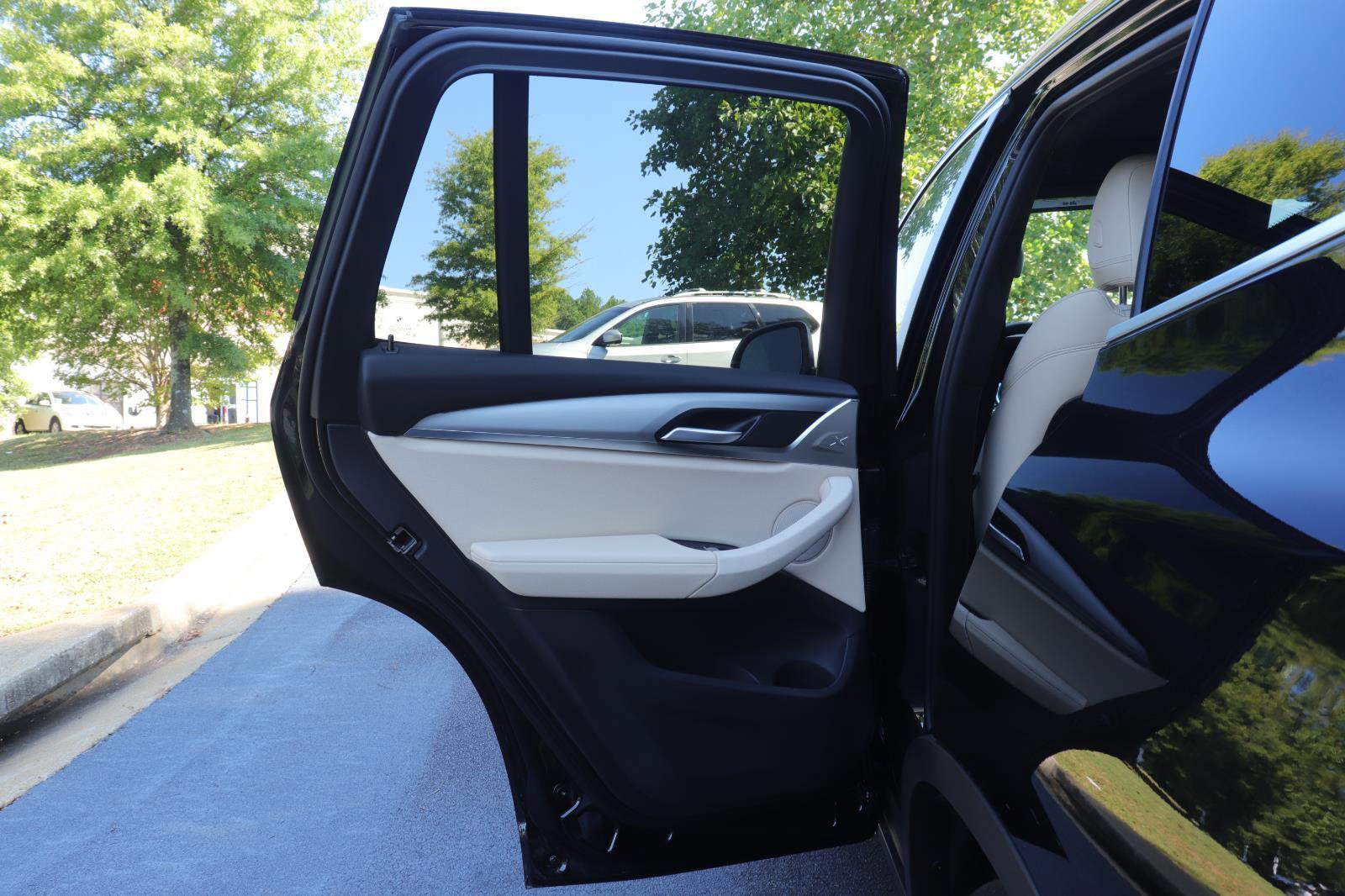 Used 2024 BMW X3 sDrive30i w/ Premium Package w/ZPA RWD image 13
