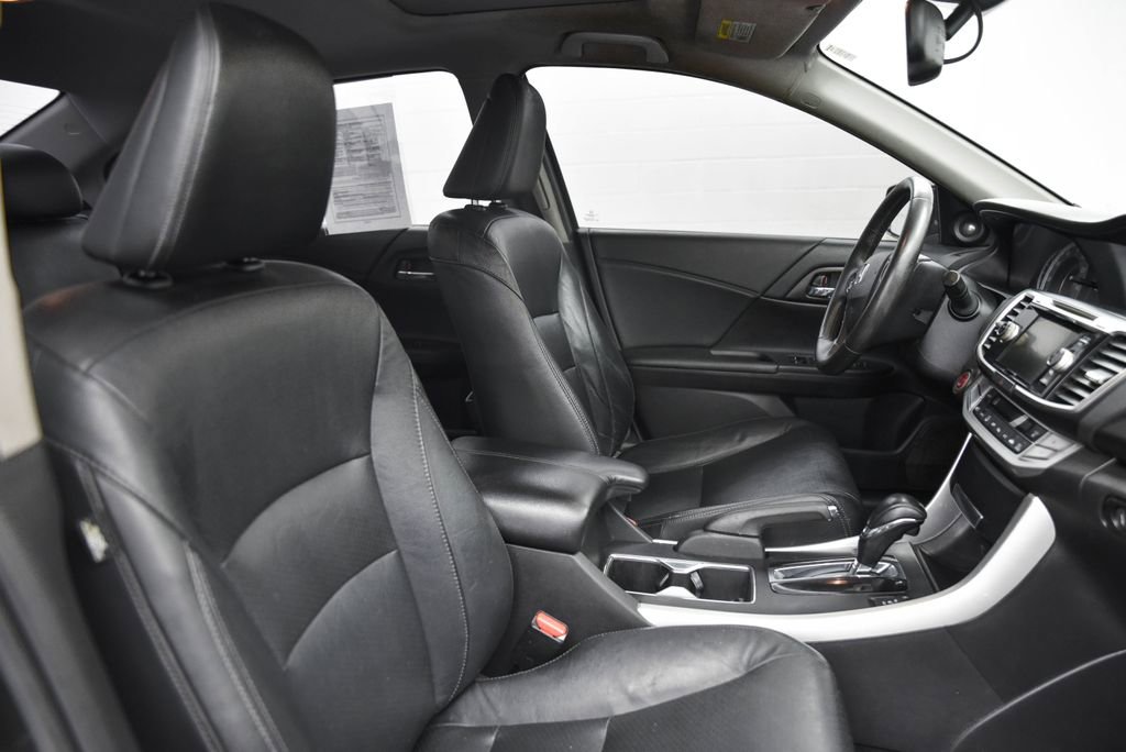 Used 2015 Honda Accord EX-L image 17