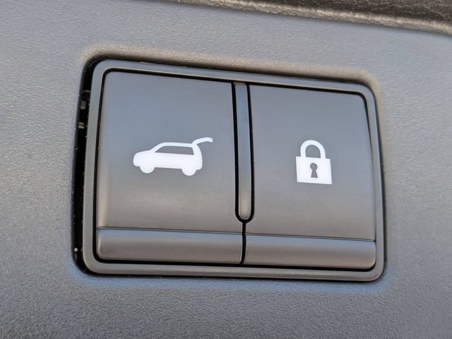 Used 2026 Nissan Rogue SL AWD/4WD image 18