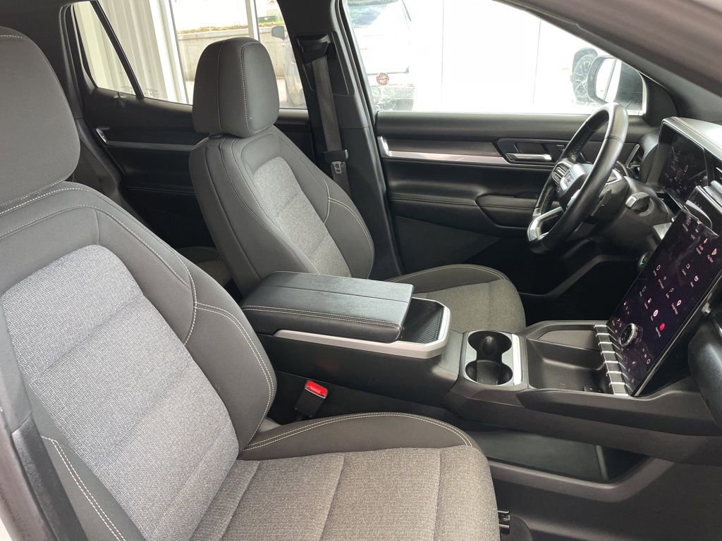 Used 2025 GMC Terrain Elevation AWD/4WD image 18