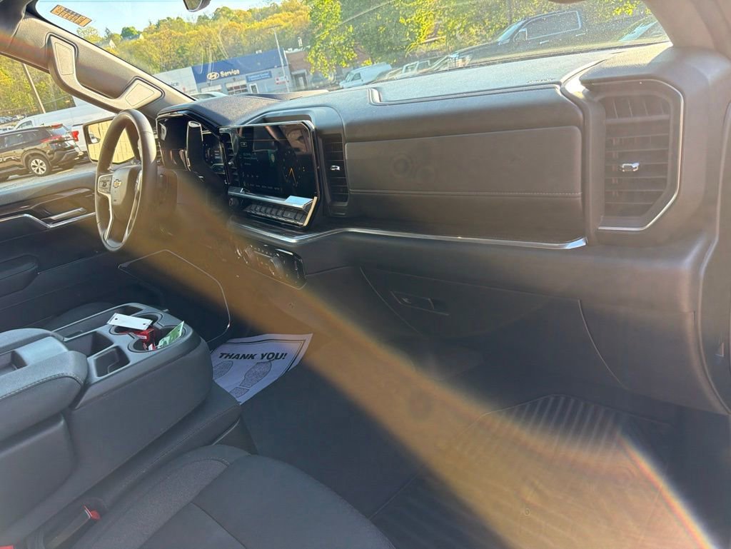 Used 2024 Chevrolet Silverado 1500 LT AWD/4WD image 15