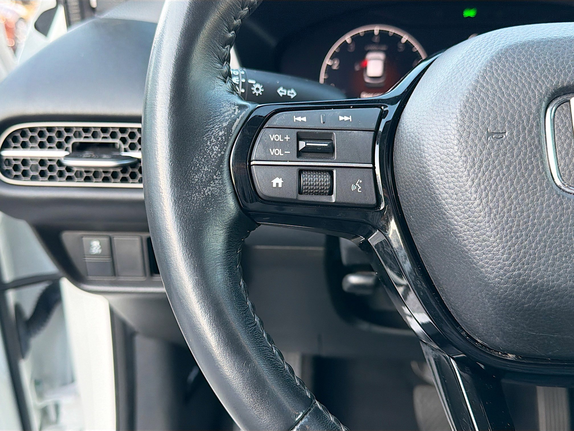 Used 2023 Honda HR-V EX-L image 35