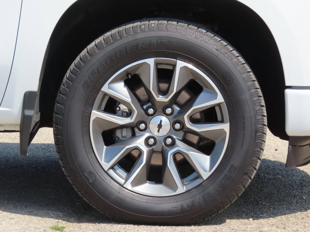 Used 2025 Chevrolet Silverado 1500 RST AWD/4WD image 15