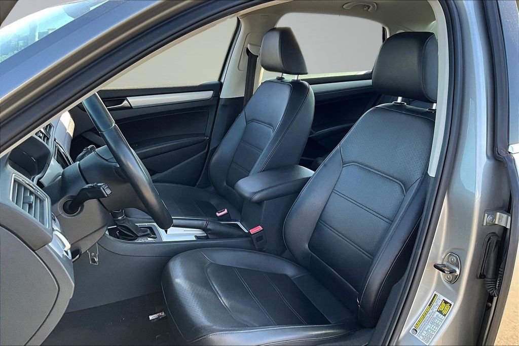 Used 2012 Volkswagen Passat 2.5 SE image 15