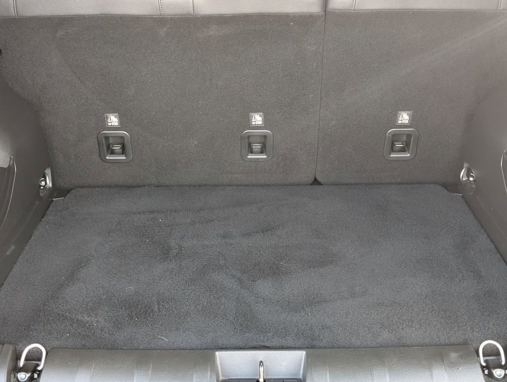 Used 2023 Jeep Renegade Limited image 18